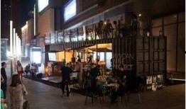 酒吧吃瓜视频在线观看,揭秘夜店里的趣味瞬间