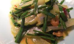 印度女性吃蒲瓜