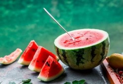 带你吃瓜极品诗句大全,极品诗句大盘点