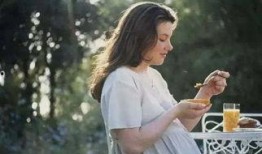 影帝孕妇吃瓜视频,娱乐圈的温馨瞬间