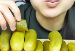 泰国美女吃腌瓜,腌瓜美食之旅