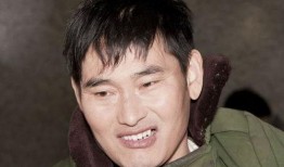 阿秋吃瓜事件,揭秘网络舆论的狂欢与反思