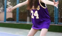 吃瓜打篮球女孩图片,运动与生活的完美融合