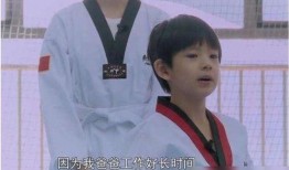 董洁和儿子吃瓜,温馨画面引网友热议