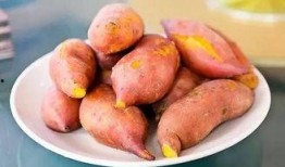 冬天穿秋裤吃瓜图片,秋裤与瓜果共度严寒时光