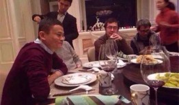 同事聚餐吃瓜视频,吃瓜视频曝光幕后趣事