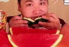 太奶奶吃瓜,一段温馨的乡村记忆