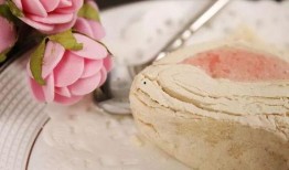 玫瑰酥糖吃瓜,甜蜜滋味尽享夏日