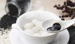 汤圆吃甜咸瓜,传统美食的甜蜜碰撞