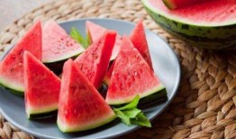立秋吃瓜好处多,吃瓜养生好处多