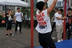 吃瓜群众打球视频图片,吃瓜群众变身运动达人，精彩瞬间尽收眼底