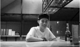 酒吧吃瓜视频在线观看,揭秘夜店里的趣味瞬间